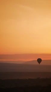 تصویر زمینه بالن در غروب